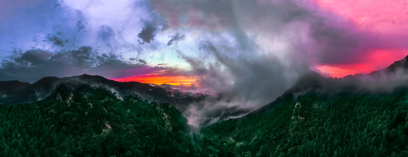 1756712854921192.jpg 摄影张献武,此地是抗联战士们长期依托的重要战场与隐蔽之所。每一寸山林都承载着抗联战士们为民族解放而浴血奋战的记忆。.jpg